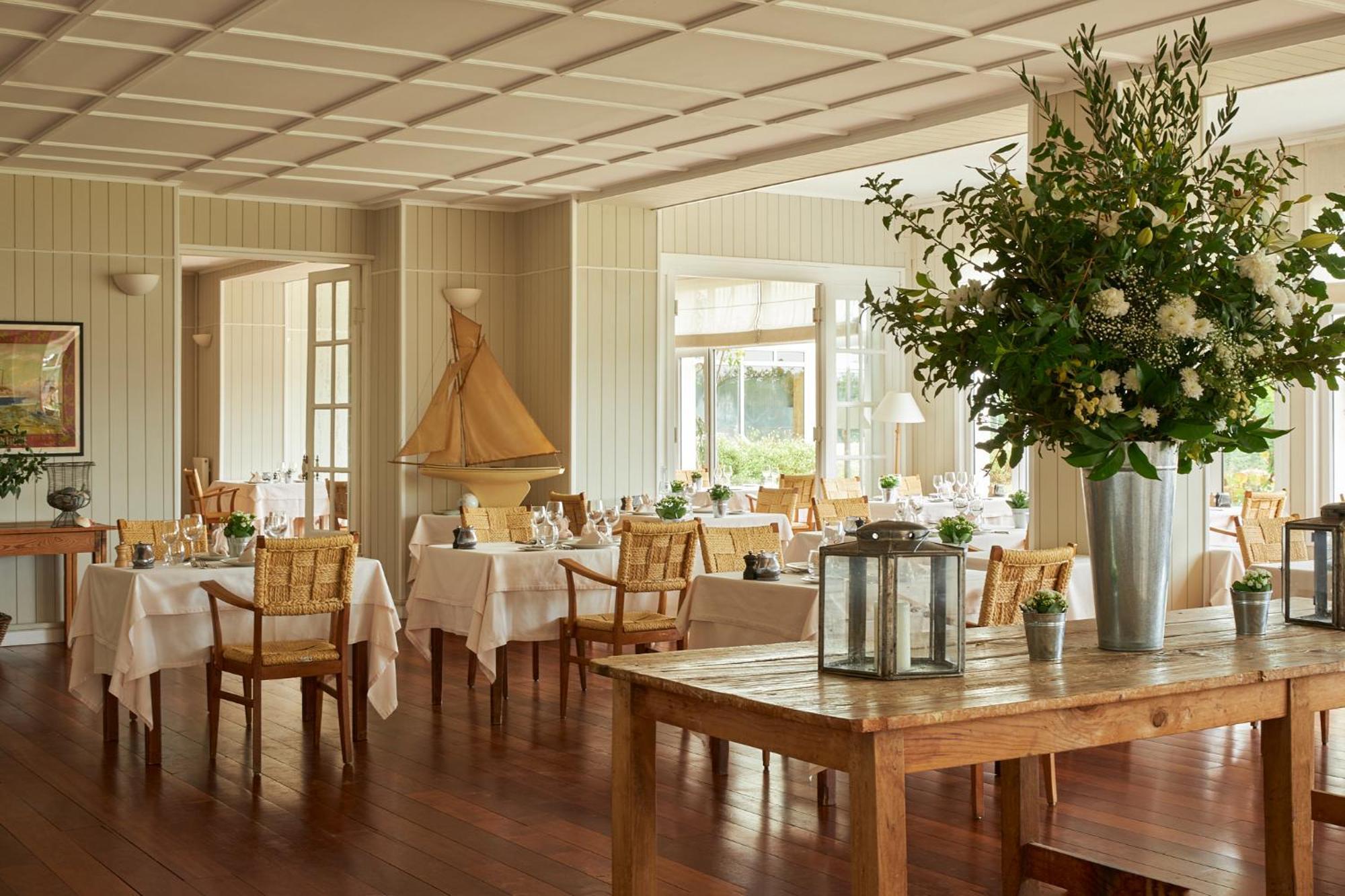 Le Grand Hotel Des Bains & Spa - Bretagne Locquirec Exteriér fotografie