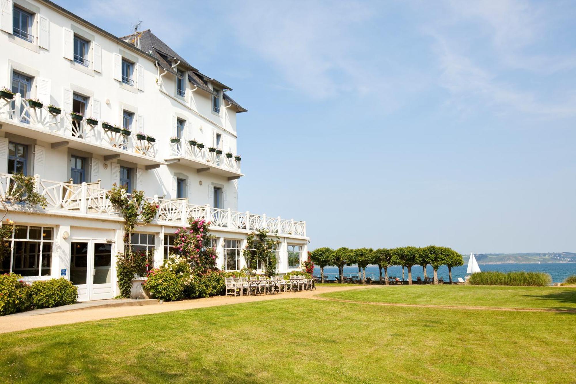 Le Grand Hotel Des Bains & Spa - Bretagne Locquirec Exteriér fotografie